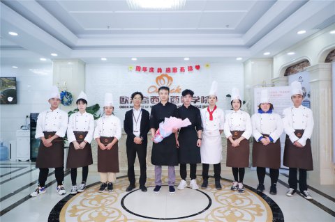 名師進校園丨米其林星級廚師來校公開授課，傳授寶貴的行業經驗！